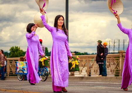 Portland, Oregon, USA - June 11, 2016: Vietnamese Community of Oregon in the Grand Floral Parade during Portland Rose Festival 2016.のeditorial素材