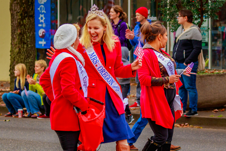 Portland, Oregon, USA - November 11, 2016: The annual Ross Hollywood Chapel Veterans Day Parade, in northeast Portland.のeditorial素材
