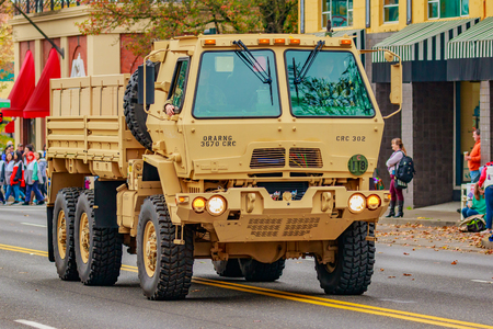 Portland, Oregon, USA - November 11, 2016: The annual Ross Hollywood Chapel Veterans Day Parade, in northeast Portland.のeditorial素材