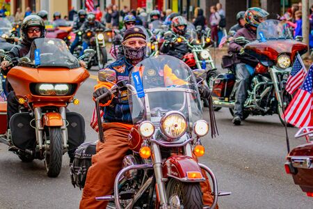 Portland, Oregon, USA - November 11, 2016: The annual Ross Hollywood Chapel Veterans Day Parade, in northeast Portland.のeditorial素材