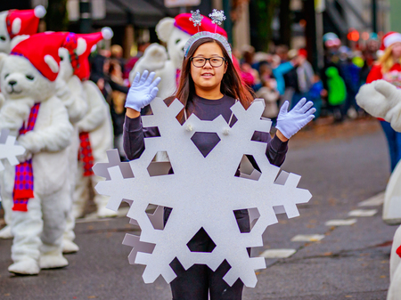 Portland, Oregon, USA - November 25, 2016: Costumed characters march in the annual My Macy's holiday Parade across Portland Downtown.のeditorial素材