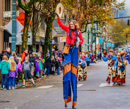 Portland, Oregon, USA - November 25, 2016: Costumed characters march in the annual My Macy's holiday Parade across Portland Downtown.のeditorial素材