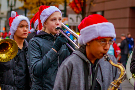 Portland, Oregon, USA - November 25, 2016: Baker Prairie Middle School Marching Band in the annual My Macy's holiday Parade across Portland Downtown.のeditorial素材