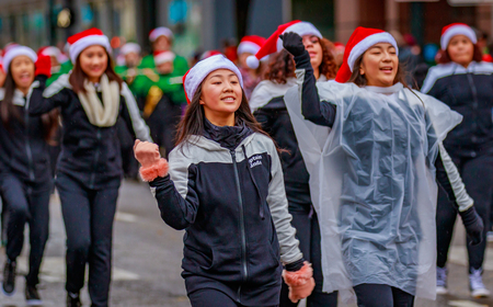 Portland, Oregon, USA - November 25, 2016: Parkrose High School Marching Band in the annual My Macy's holiday Parade across Portland Downtown.のeditorial素材