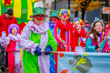 Portland, Oregon, USA - November 25, 2016: Costumed characters march in the annual My Macy's holiday Parade across Portland Downtown.のeditorial素材