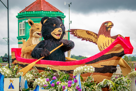 Portland, Oregon, USA - June 10, 2017: Spirit Mountain Casino Float in the Grand Floral Parade, as it stretched through the rain, during Portland Rose Festival 2017.のeditorial素材