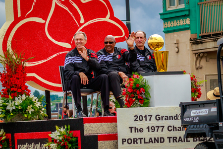 Portland, Oregon, USA - June 10, 2017: Portland Rose Festival Foundation Float in the Grand Floral Parade, during Portland Rose Festival 2017.のeditorial素材