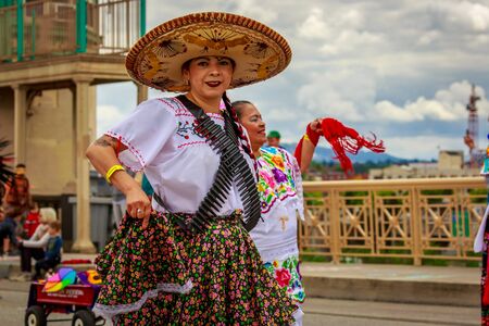 Portland, Oregon, USA - June 8, 2019: Ballet Papalotl in the Grand Floral Parade, during Portland Rose Festival 2019.のeditorial素材