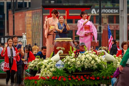 Portland, Oregon, USA - June 8, 2019: Sapporo Mini-Float in the Grand Floral Parade, during Portland Rose Festival 2019.のeditorial素材
