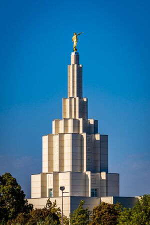 Mormon Temple in Idaho Falls, with Angel Moroni statue atopの写真素材