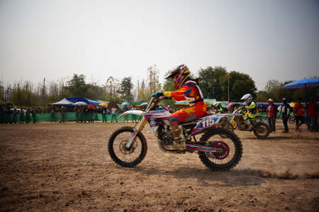 CHIANGMAI THAILAND - FEBRUARY 21: Unidentified riders in  CMRU cycle cross 2016 on Feb 21, 2016 in Sanpatong district, Chiang Mai, Thailand.のeditorial素材
