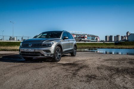 MOSCOW, RUSSIA - SEPTEMBER 22, 2017 VOLKSWAGEN TIGUAN compact 4motion crossover car SUV manufactured by Volkswagen, front-side view. Test of new car - Volkswagen Tiguan. Second generation Volkswagen Tiguan. 2.0 TSI Engine. AWDのeditorial素材