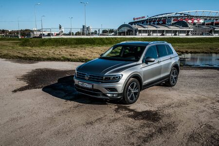 MOSCOW, RUSSIA - SEPTEMBER 22, 2017 VOLKSWAGEN TIGUAN compact 4motion crossover car SUV manufactured by Volkswagen, front-side view. Test of new car - Volkswagen Tiguan. Second generation Volkswagen Tiguan. 2.0 TSI Engine. AWDのeditorial素材
