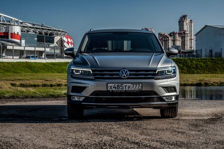 MOSCOW, RUSSIA - SEPTEMBER 22, 2017 VOLKSWAGEN TIGUAN compact 4motion crossover car SUV manufactured by Volkswagen, front-side view. Test of new car - Volkswagen Tiguan. Second generation Volkswagen Tiguan. 2.0 TSI Engine. AWDのeditorial素材