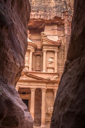 Siq in Petra Jordanの写真素材