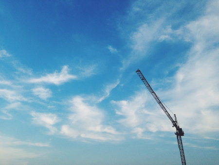 Tower crane on the skyの素材