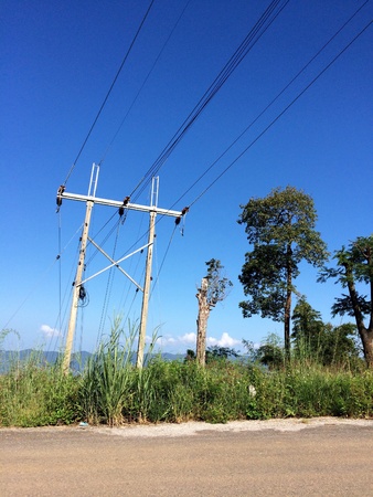Electricity tower with hight voltage power line.の素材