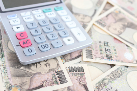 Calculator and Japanese moneyの写真素材