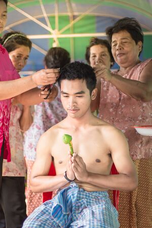 Nakhon Ratchasima, THAILAND, Nov 2015 : Thai males are ordained at the age 21 years. To follow the orders of Buddhism from the ancient times.のeditorial素材