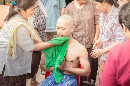 Nakhon Ratchasima, THAILAND, Nov 2015 : Thai males are ordained at the age of 21 years up to replace the grateful parents and follow the teachings of Buddhism come since ancient times.のeditorial素材