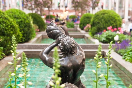 New York, USA, May 7, 2013  Fountains in the entrance to Rockefeller Center from 5th Avenue in New York, taken on May 7th, 2013, in Manhattan, USA のeditorial素材