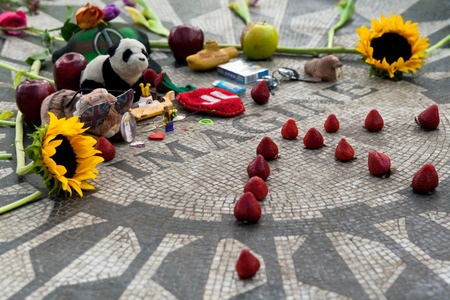 Strawberry fields in Central Park, New York, USAのeditorial素材