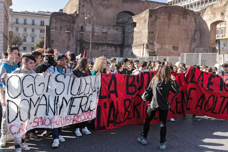 Rome, Italy - November 14, 2014: Protest of students and teachers against the government and the economic measures in Italy.のeditorial素材