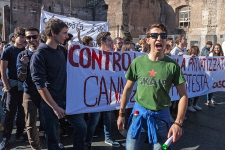 Rome, Italy - November 14, 2014: Protest of students and teachers against the government and the economic measures in Italy.のeditorial素材