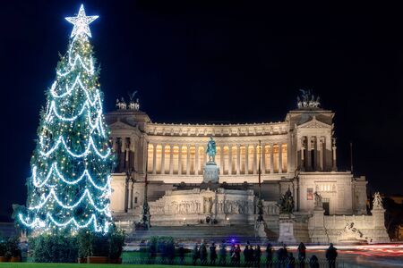 The national monument dedicated to Vittorio Emanuele II, king of Italy. It is located in Rome, on the Capitol and is one of the Italian symbols. In the square outside, Piazza Venezia, during the Christmas season begins with a huge decorated Christmas treeの写真素材