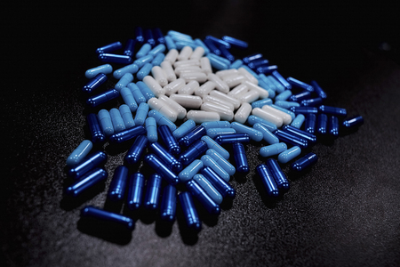 pharmaceutical nutraceutical formulation compound capsules powder packaging
 の写真素材