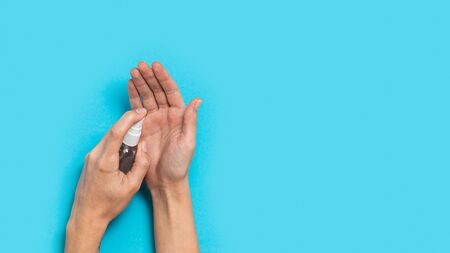 Washing hands with alcohol gel or antibacterial soap sanitizer Prevent the spread of bacteria and avoid infections coronavirus Health care hygiene protection prevention against virus flu and covid-19の写真素材