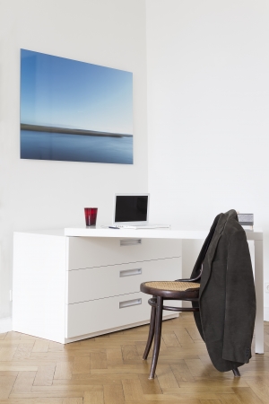 Computer, Laptop, cry Bisch, secretary, artwork, wallの写真素材