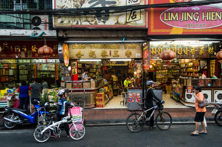Bangkok / Thailand - Mar 2016:Yaowarat Chinatown Bangkok Street food, Bangkok, Thailand on Mar 06, 2016 in Yaowarat Chinatown.のeditorial素材