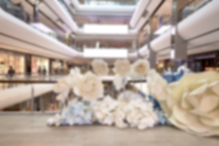 Blurred image of shopping mall and people,blurred department store lighの写真素材