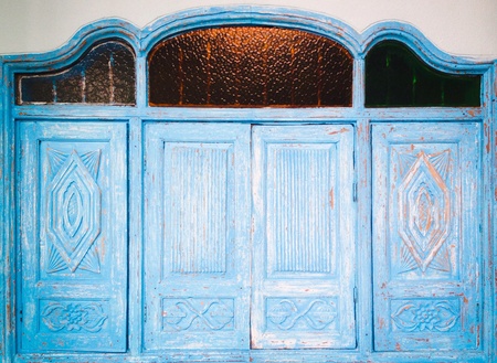 blue windows on the wallの素材