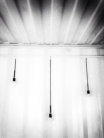 wall with ceiling lampsの素材