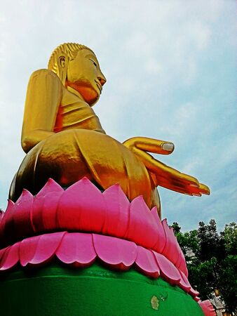 Buddha statueの素材