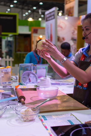 Bangkok, Thailand - May 29, 2016 : Unidentified chef demonstrating how to make the bakery.のeditorial素材