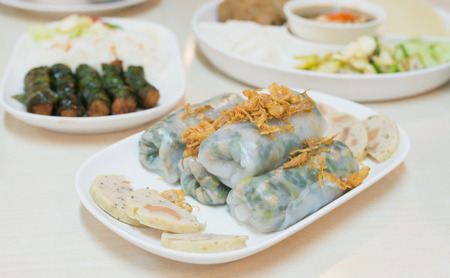 steamed rice-skin dumplings