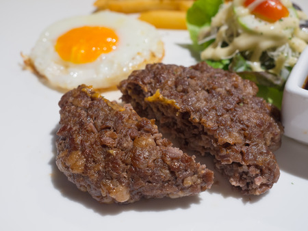 beef steak (focus meat)