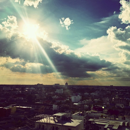 Sunlight and stormの素材