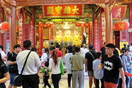 CHINATOWN, BANGKOK, THAILAND - JANUARY 2, 2017: Wat Mangkorn Kammalawas (Leng Nuei Yee) a famous temple in Bangkok. Thailand is popular among the Chinese. Chinese and foreign Come and worship.のeditorial素材
