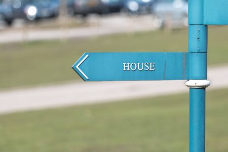 Sign: House word on Blue Guide Postの写真素材