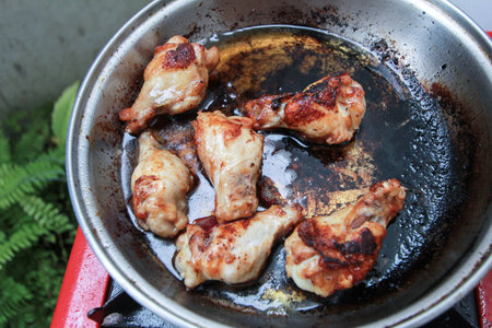fried chicken in panの写真素材