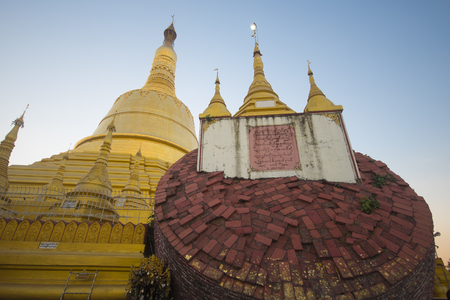shwemawdaw PAgoda, Bago, Myanmarの写真素材