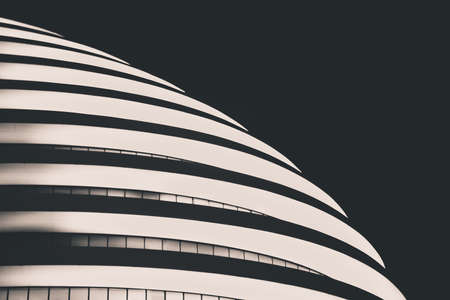 curve building at night in black and whiteのeditorial素材