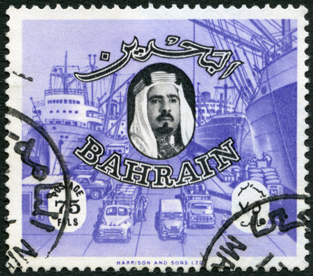 BAHRAIN - CIRCA 1966: A stamp printed in Bahrain shows Sheikh Isa bin Salman Al Khalifa and Pier, Mina Sulman harbor, circa 1966のeditorial素材