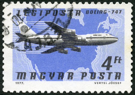 HUNGARY - CIRCA 1977: A stamp printed in Hungary shows Boeing 747, Pan Am, North America, series Planes, Airlines, Maps, circa 1977のeditorial素材