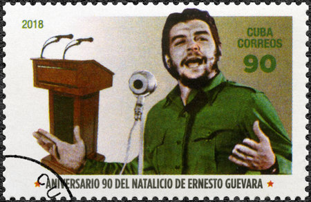 CUBA - CIRCA 2018: A stamp printed in Cuba shows commander Ernesto Guevara de la Serna Che Guevara (1928-1967) and tribune, circa 2018のeditorial素材