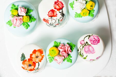 cake white with flowers creamの写真素材